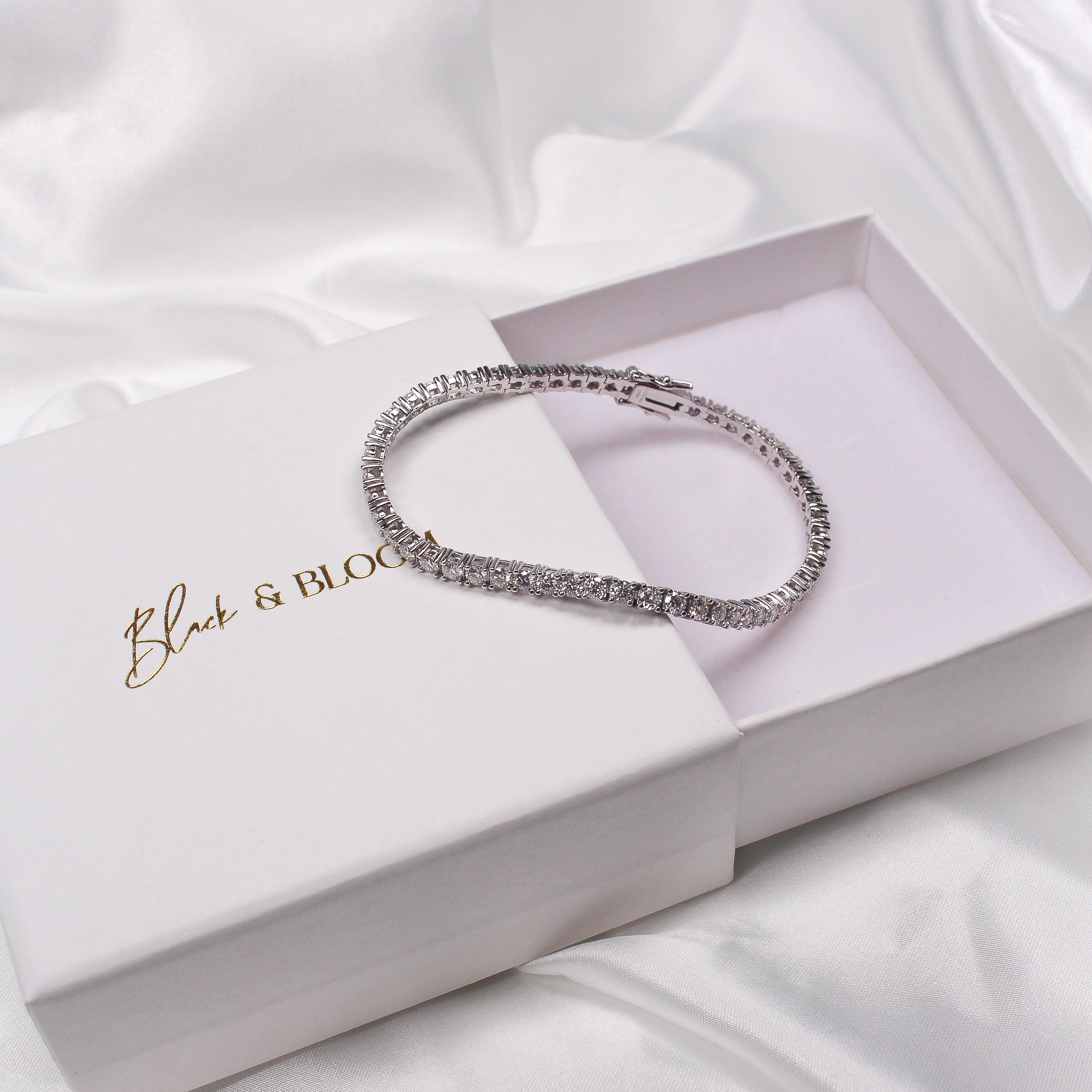 TENNIS BRACELET - MOISSANITE - Black & Bloom