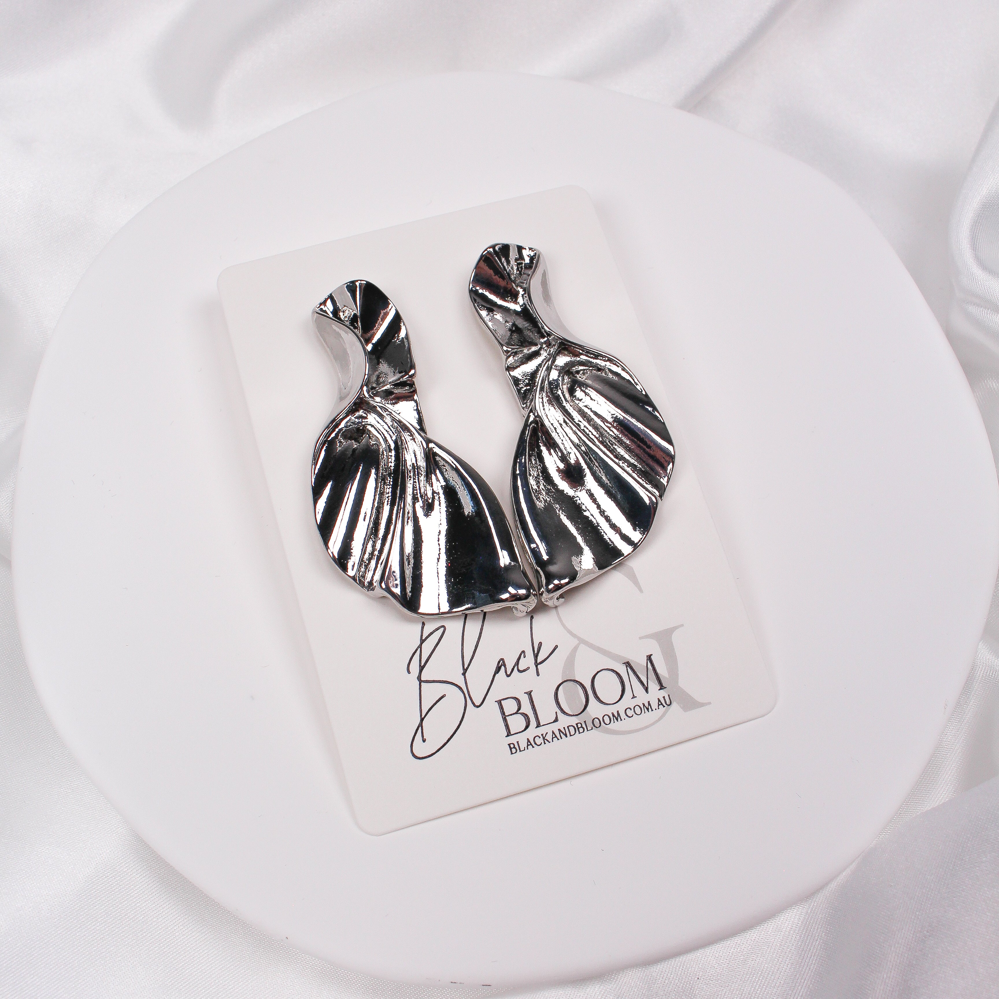 ASTA EARRINGS - SILVER - Black & Bloom