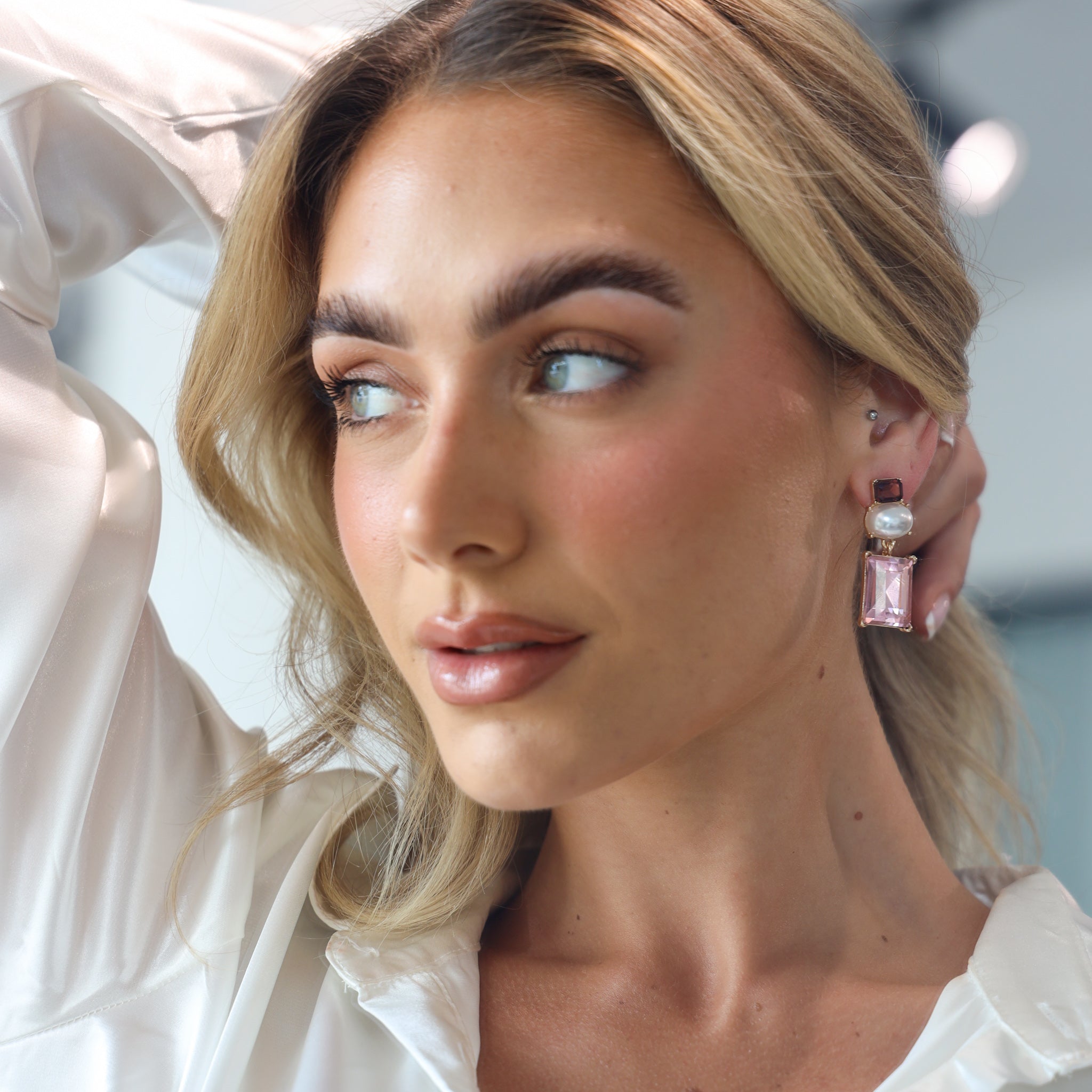 MILANI EARRINGS - Black & Bloom