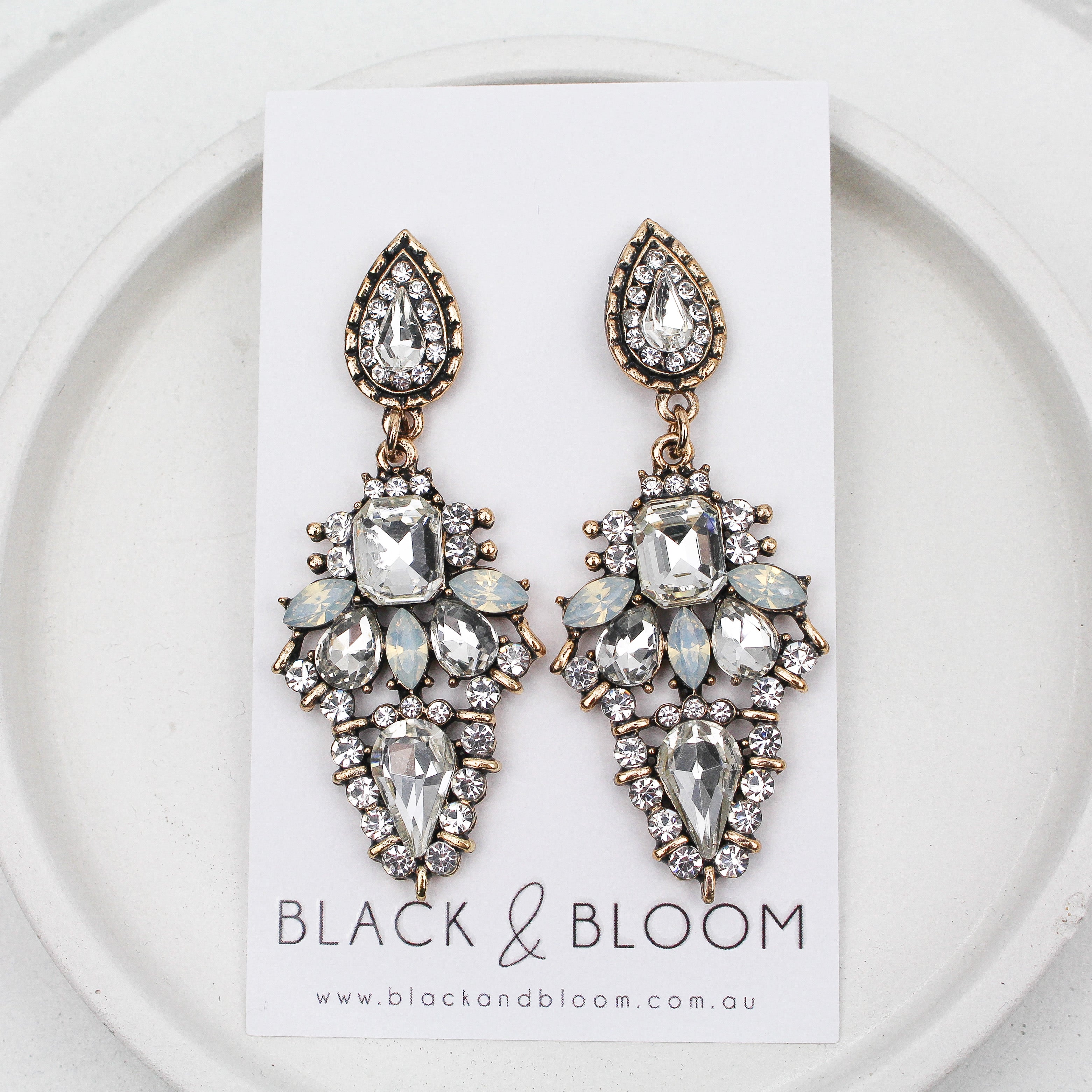 SOPHIA EARRINGS WHITE - Black & Bloom