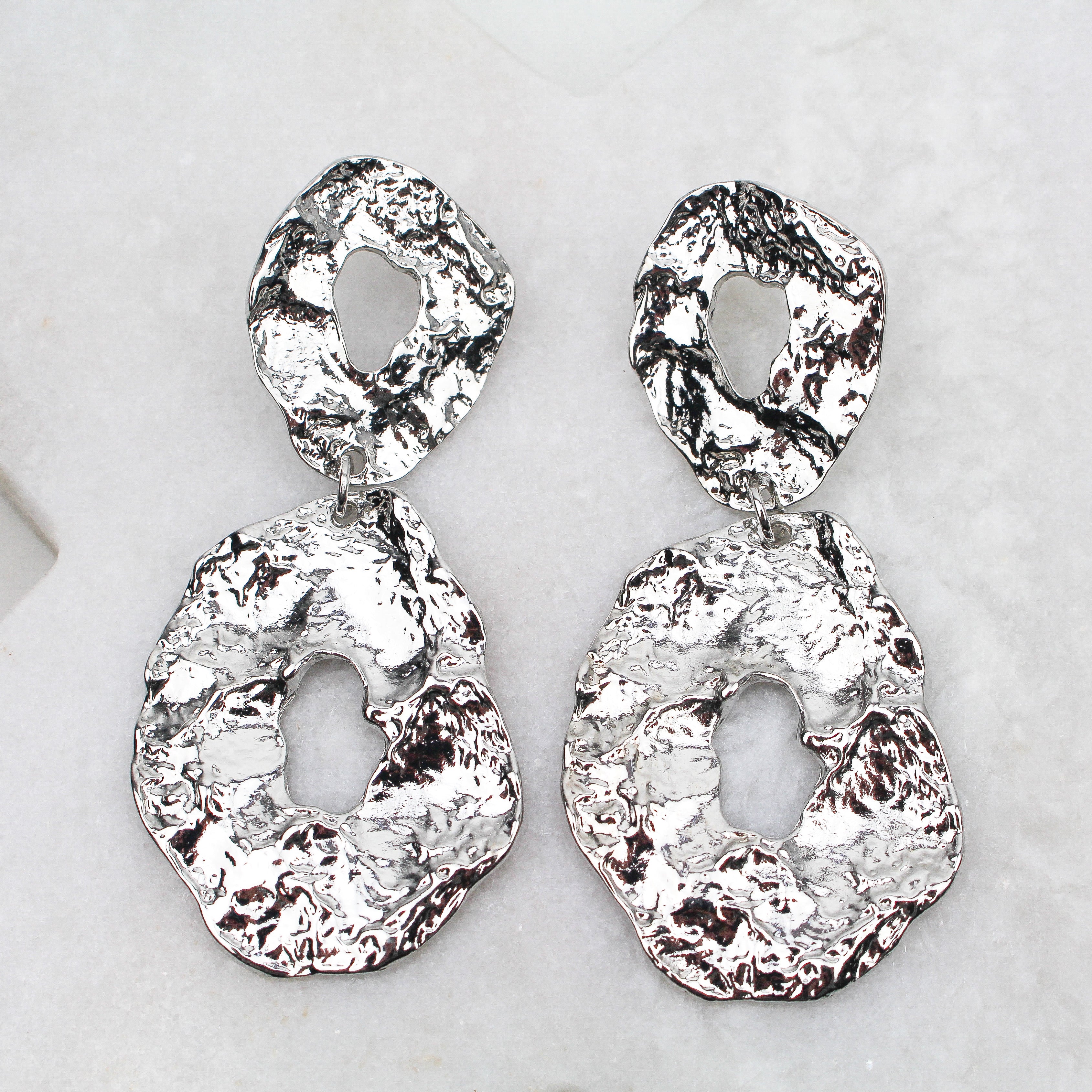 SORRENTO EARRINGS SILVER - Black & Bloom