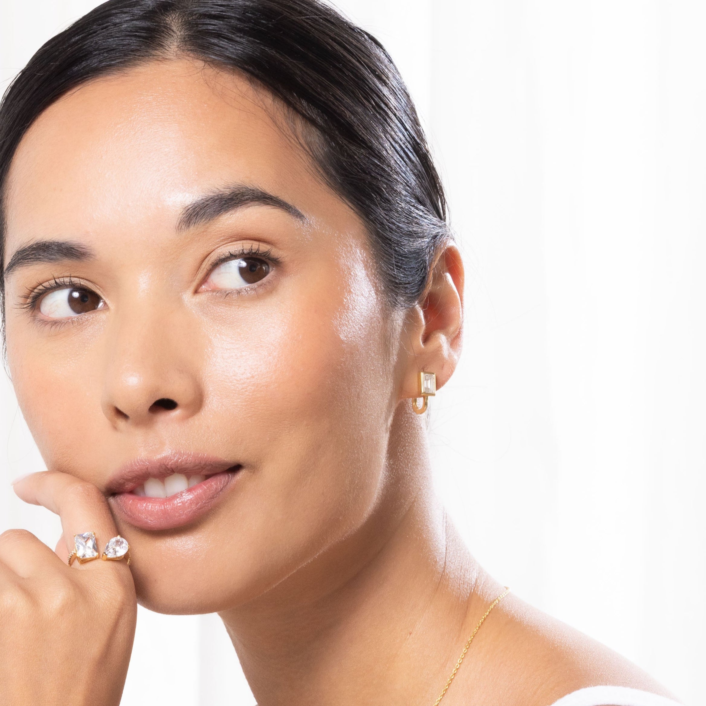 EMERALD HOOP MOISSANITE EARRINGS GOLD - Black & Bloom