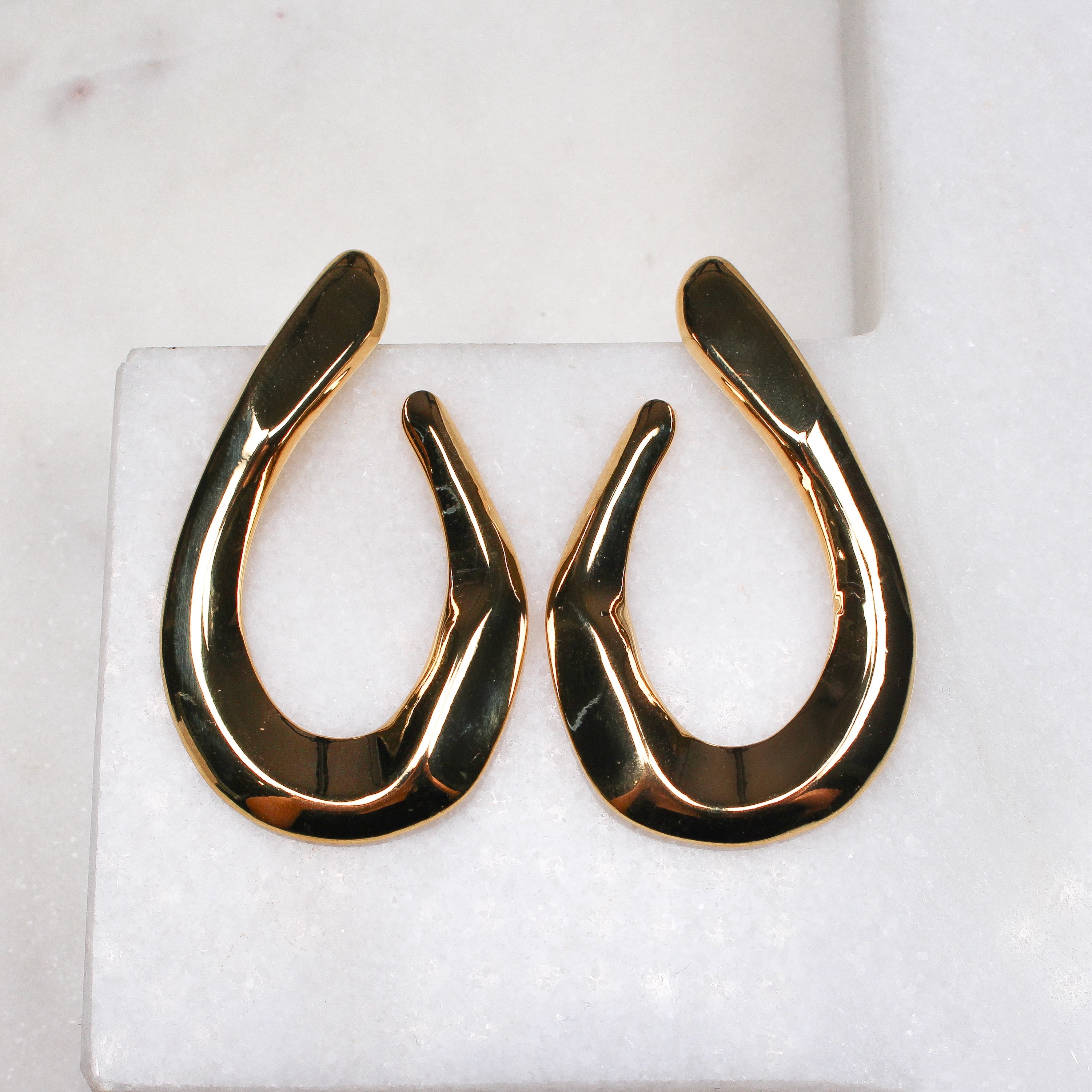 CLARA EARRINGS GOLD - Black & Bloom