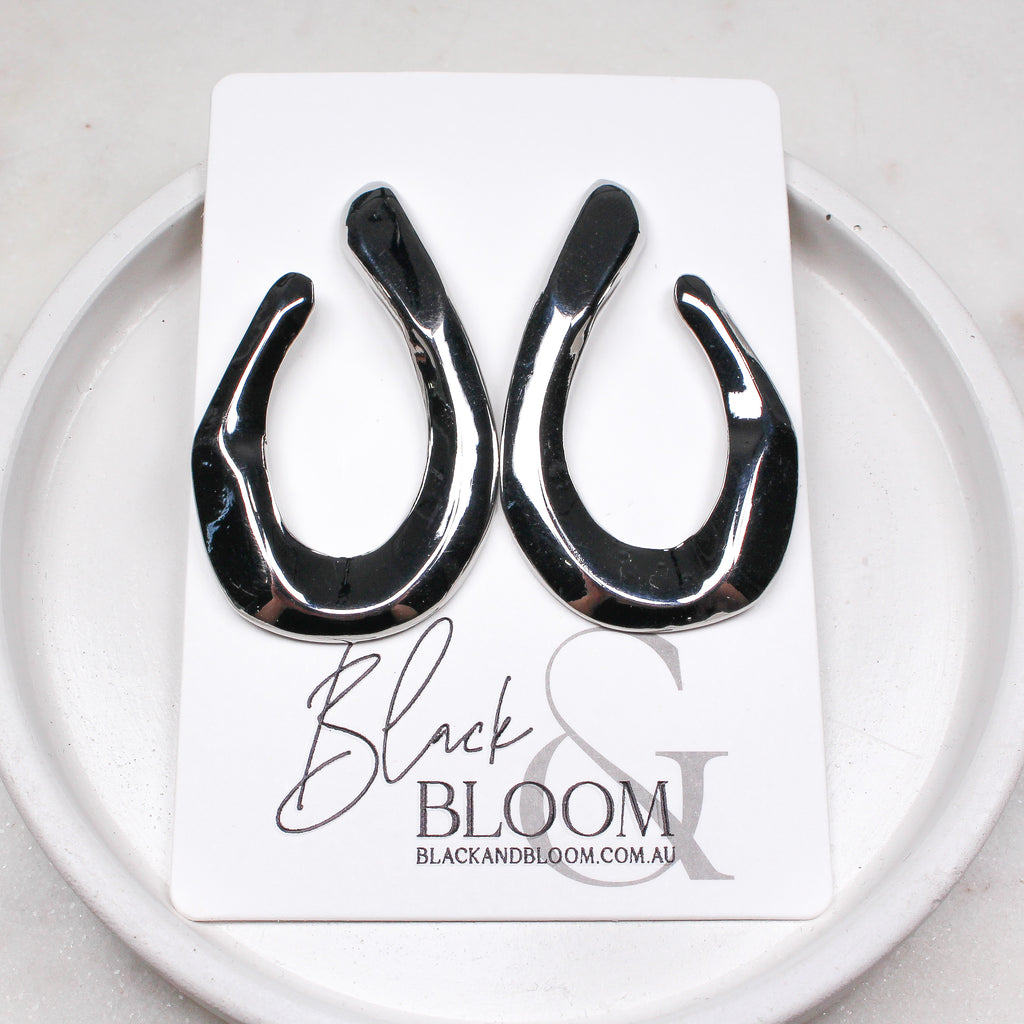 CLARA EARRINGS SILVER - Black & Bloom